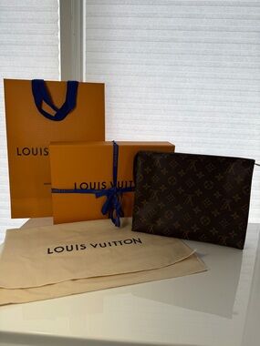 Authentic Louis Vuitton Monogram Canvas Toiletry 26 Pouch Clutch Handbag